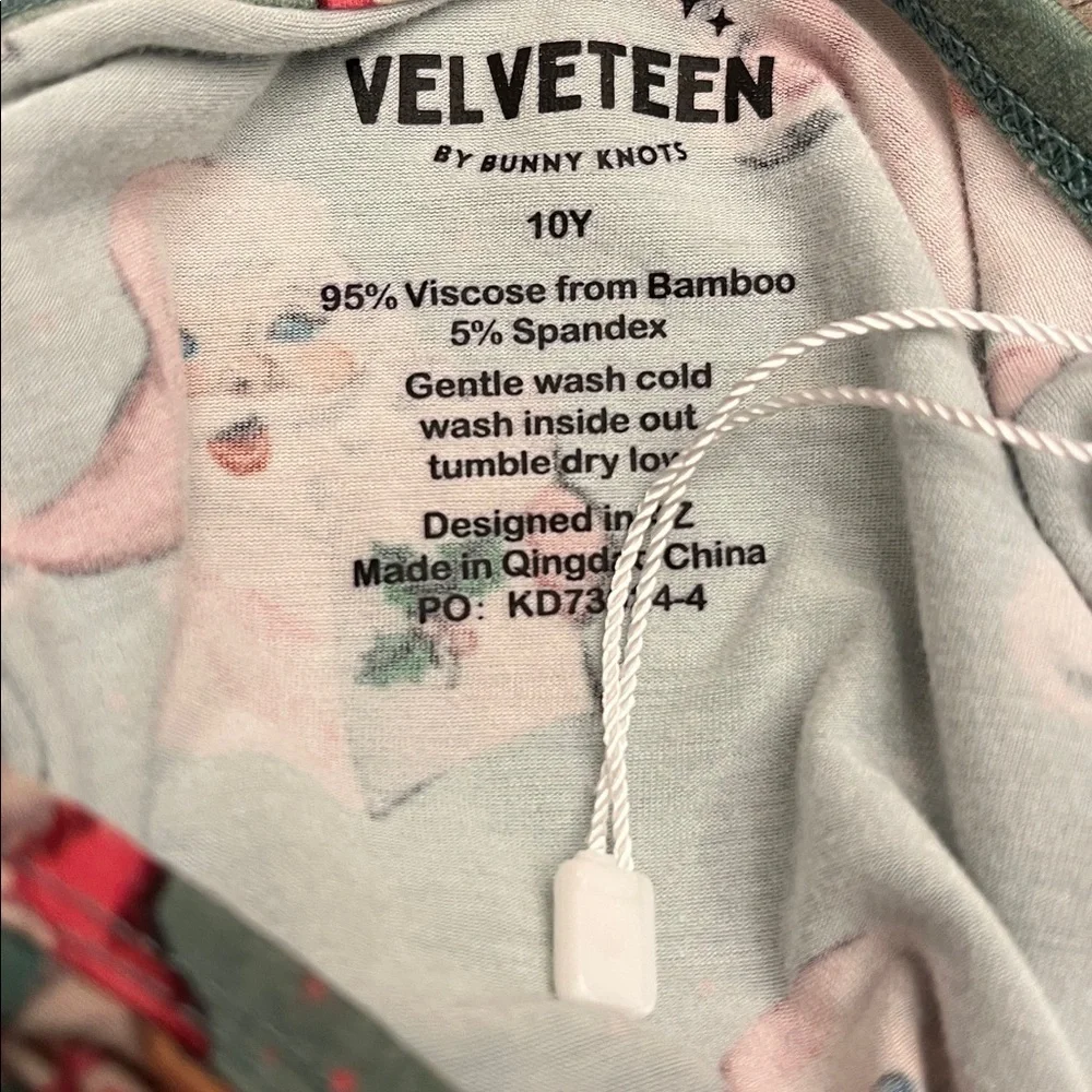 Bunny Knots Velveteen Size 10 Festive Green Kids Pajamas
